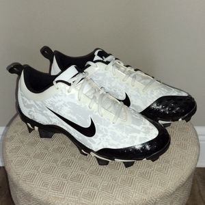 Nike Women's Hyperdiamond 2.5 Keystone Rubber Softball Cleats